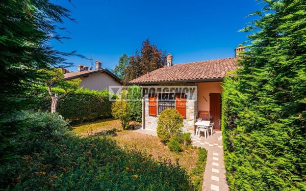 casa indipendente in vendita a Serramazzoni in zona Monfestino