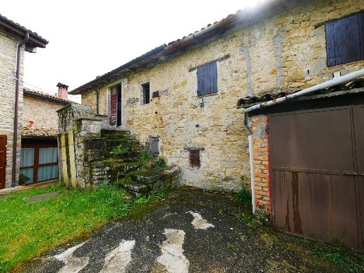 appartamento in vendita a Serramazzoni in zona Ligorzano