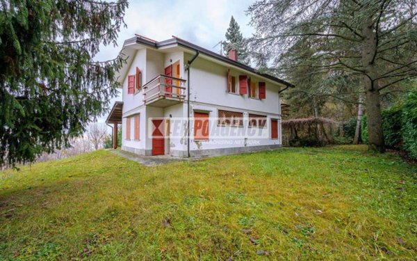 casa indipendente in vendita a Serramazzoni in zona Valle