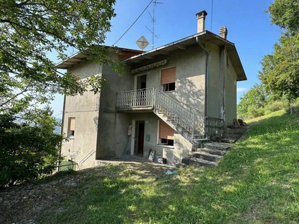 casa indipendente in vendita a Serramazzoni in zona San Dalmazio