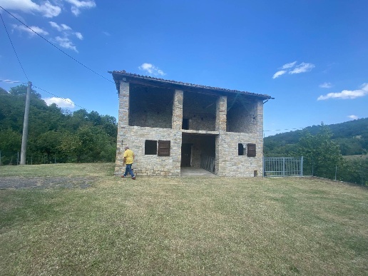 appartamento in vendita a Serramazzoni in zona Valle