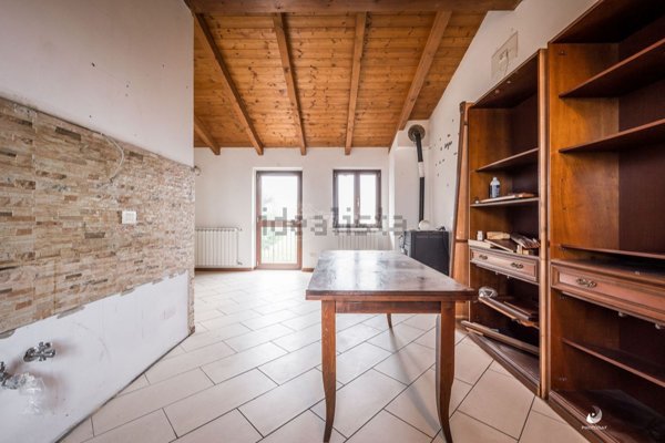 appartamento in vendita a Serramazzoni in zona Pompeano