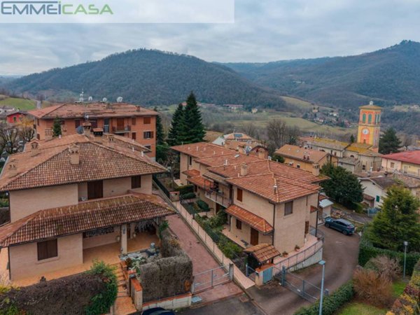 appartamento in vendita a Serramazzoni in zona Riccò