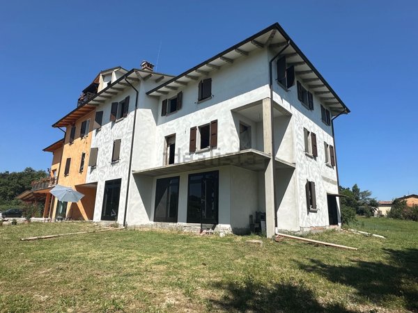 casa indipendente in vendita a Serramazzoni