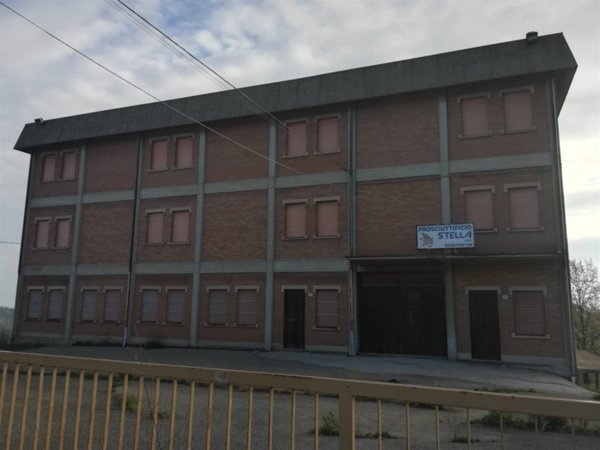 negozio in vendita a Serramazzoni