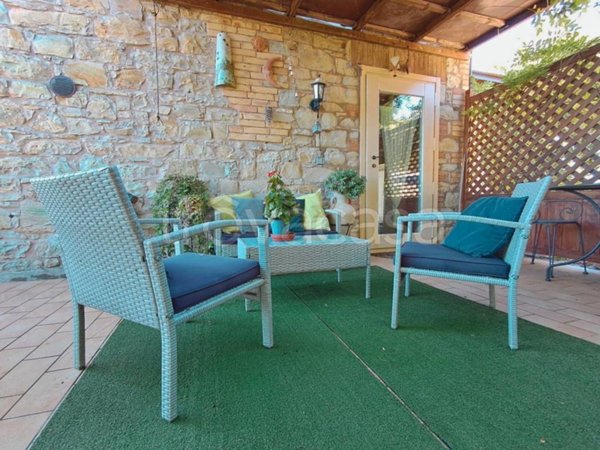 casa indipendente in vendita a Serramazzoni in zona Riccò