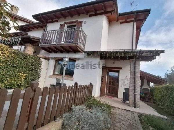 casa indipendente in vendita a Serramazzoni in zona Selva