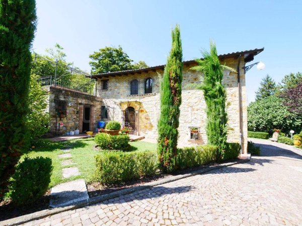 casa indipendente in vendita a Serramazzoni in zona Pazzano