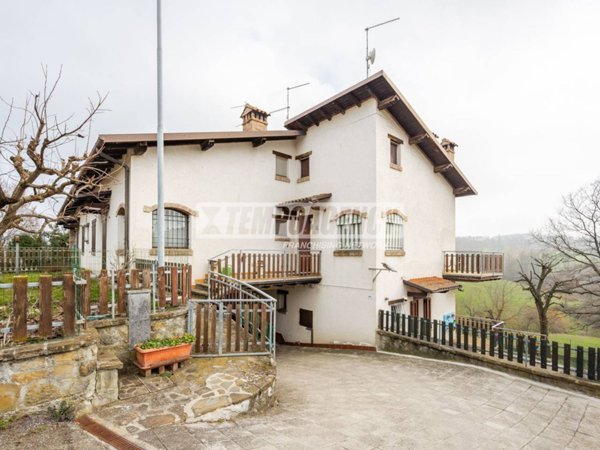 appartamento in vendita a Serramazzoni in zona Selva