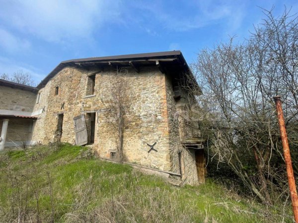 casa indipendente in vendita a Serramazzoni