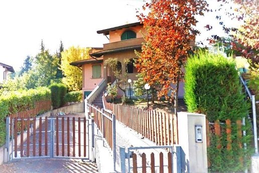 casa indipendente in vendita a Serramazzoni