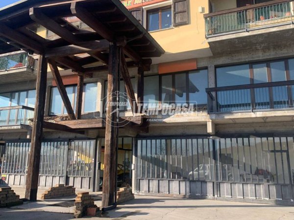 locale commerciale in vendita a Serramazzoni