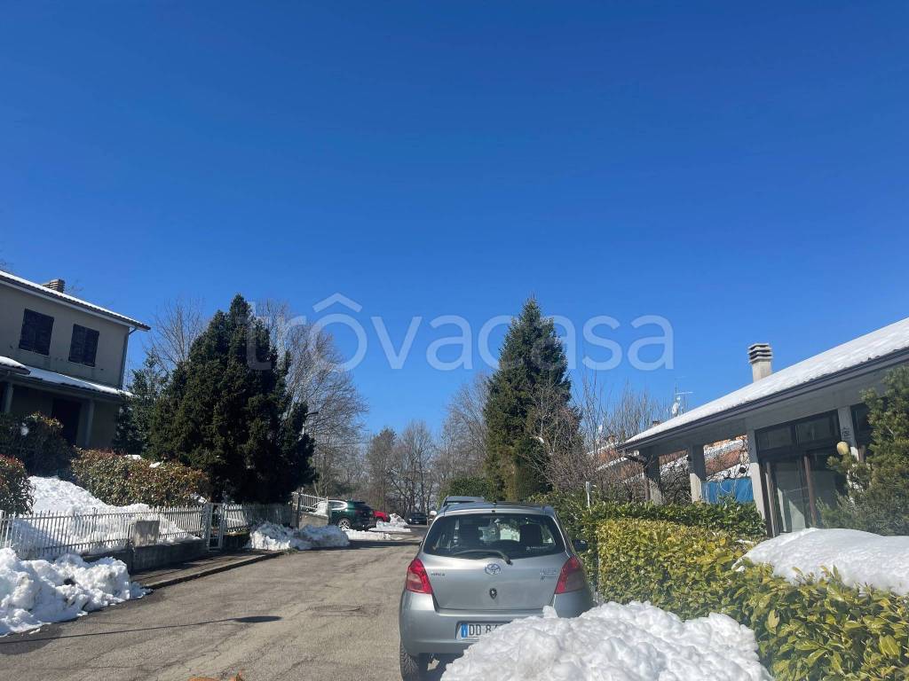 casa indipendente in vendita a Serramazzoni in zona Monfestino