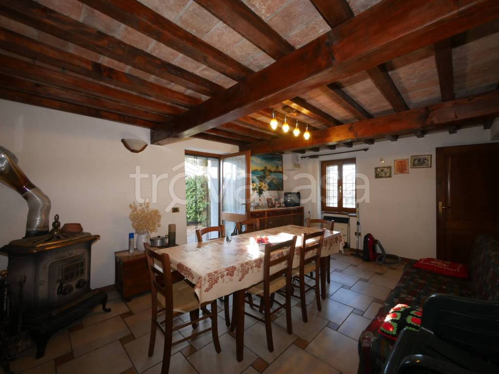 casa indipendente in vendita a Serramazzoni in zona Monfestino