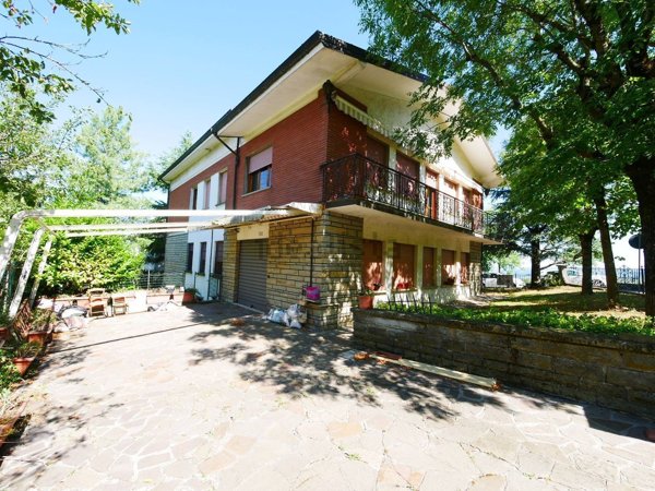 casa indipendente in vendita a Serramazzoni in zona Ligorzano
