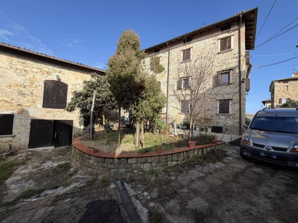 casa indipendente in vendita a Serramazzoni in zona Pazzano