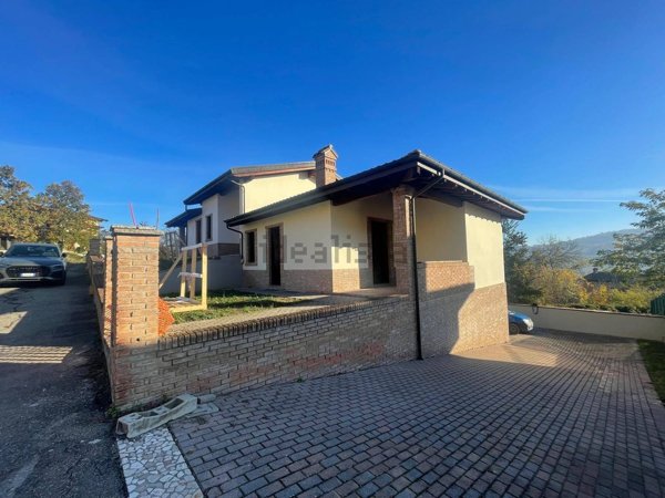casa indipendente in vendita a Serramazzoni
