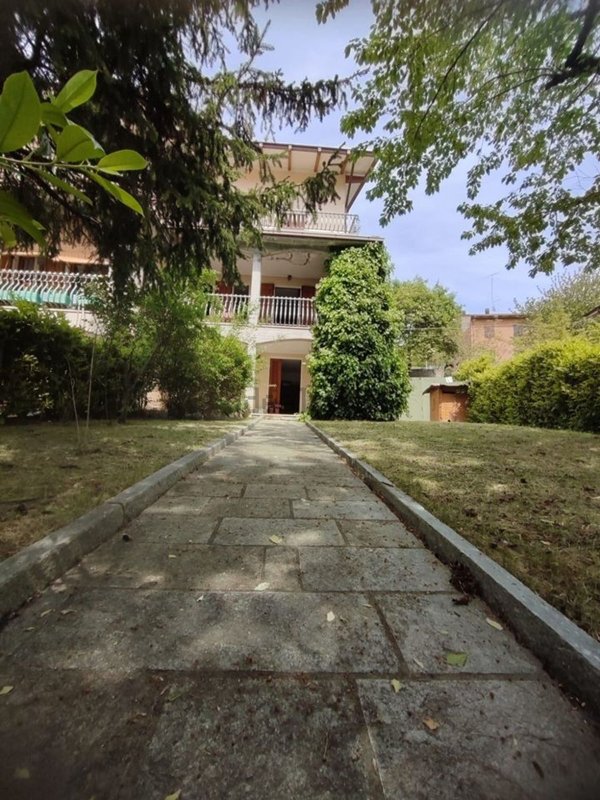 casa indipendente in vendita a Serramazzoni