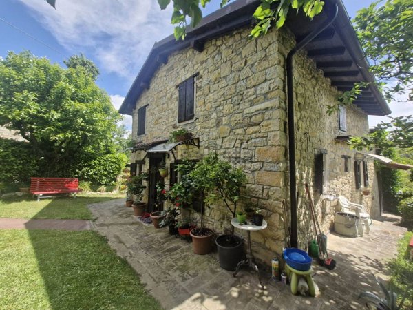 casale in vendita a Serramazzoni