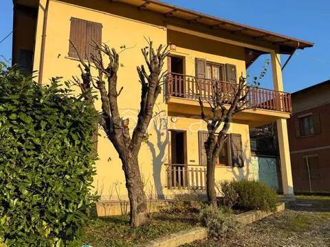 casa indipendente in vendita a Serramazzoni in zona Riccò