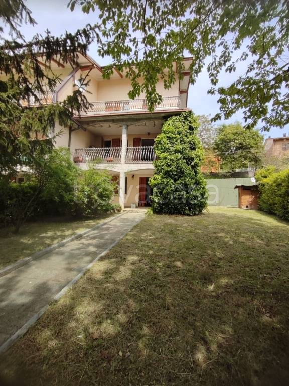 casa indipendente in vendita a Serramazzoni in zona Ligorzano
