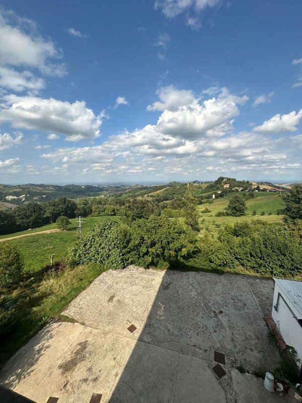 casa indipendente in vendita a Serramazzoni in zona Rocca Santa Maria