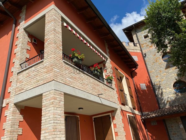appartamento in vendita a Serramazzoni in zona Ligorzano