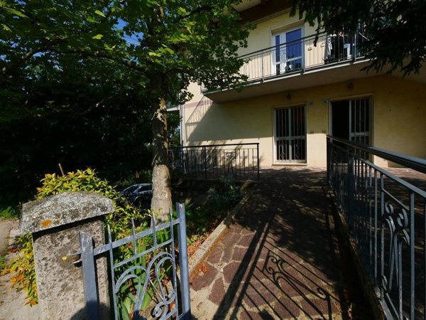 appartamento in vendita a Serramazzoni in zona Pazzano
