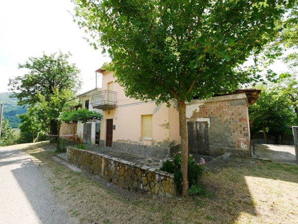 casa indipendente in vendita a Serramazzoni in zona Faeto