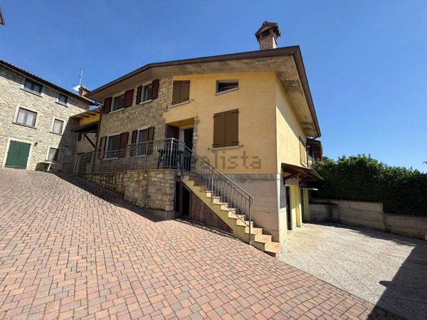 casa indipendente in vendita a Serramazzoni in zona Ligorzano