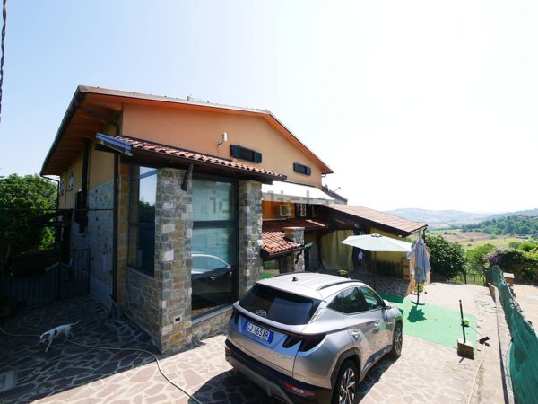 casa indipendente in vendita a Serramazzoni in zona Valle