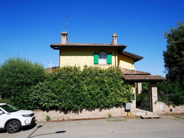 casa indipendente in vendita a Serramazzoni