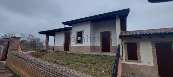 casa indipendente in vendita a Serramazzoni in zona Valle