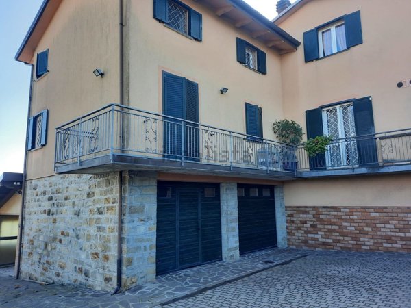casa indipendente in vendita a Serramazzoni in zona Valle