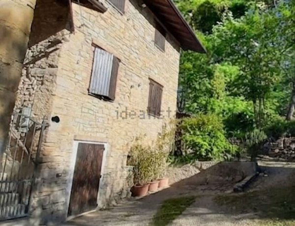 quadrivano in vendita a Serramazzoni in zona Ligorzano