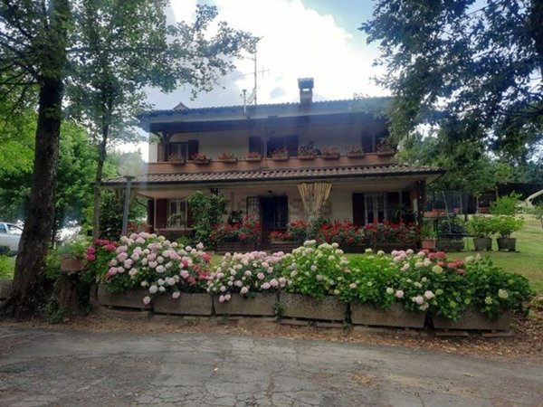 casa indipendente in vendita a Serramazzoni in zona Pazzano