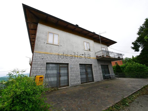 casa indipendente in vendita a Serramazzoni in zona Ligorzano