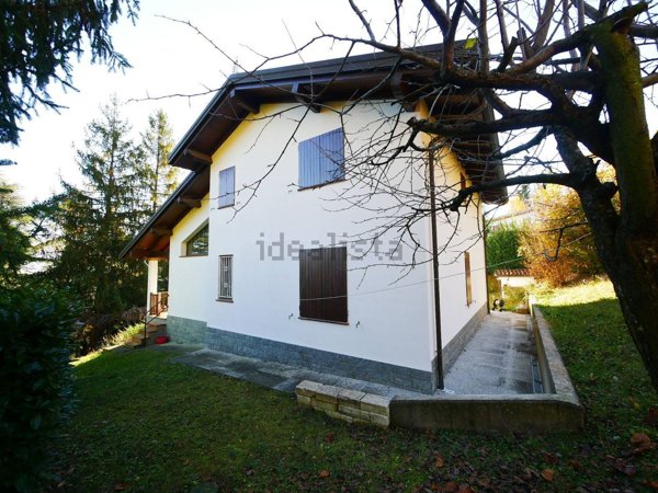 casa indipendente in vendita a Serramazzoni in zona Ligorzano