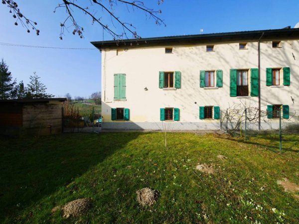 casa indipendente in vendita a Serramazzoni in zona Selva
