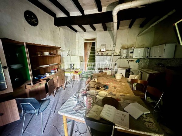 appartamento in vendita a Serramazzoni in zona Pazzano