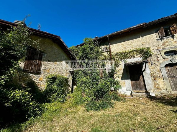 appartamento in vendita a Serramazzoni in zona Pazzano