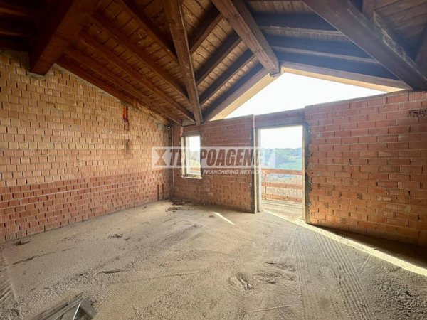casa indipendente in vendita a Serramazzoni in zona Ligorzano