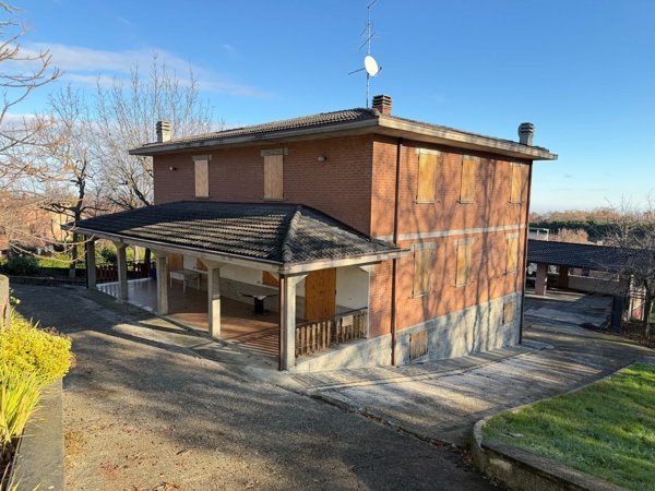 casa indipendente in vendita a Serramazzoni in zona Ligorzano