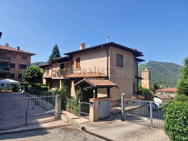 appartamento in vendita a Serramazzoni in zona Riccò