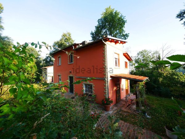 casa indipendente in vendita a Serramazzoni in zona Faeto