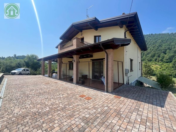 casa indipendente in vendita a Serramazzoni