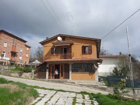 appartamento in vendita a Serramazzoni in zona Ligorzano