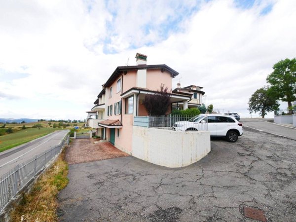 casa indipendente in vendita a Serramazzoni in zona Ligorzano