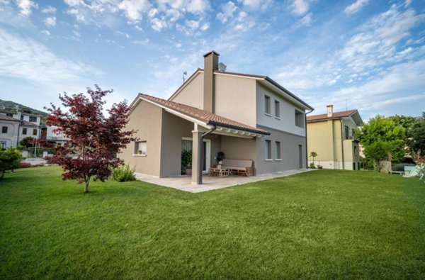 casa indipendente in vendita a Serramazzoni