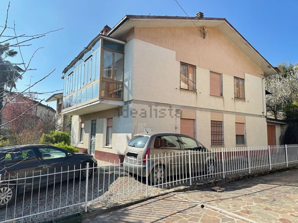 casa indipendente in vendita a Serramazzoni in zona Ligorzano